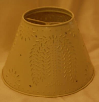 Metal Willow Lampshade 10in White